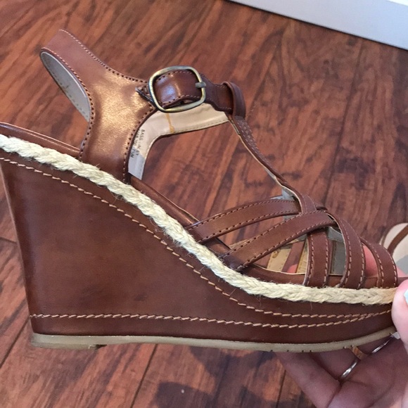 platform heels - Picture 8 of 11